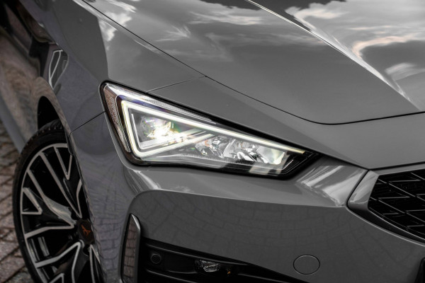 CUPRA Leon 1.4 e-Hybrid 245 PK ACC Pano Camera VZ Stuurwiel Keyless Stoel/Stuurverw. 19''