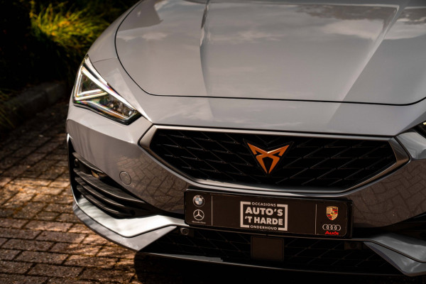 CUPRA Leon 1.4 e-Hybrid 245 PK ACC Pano Camera VZ Stuurwiel Keyless Stoel/Stuurverw. 19''