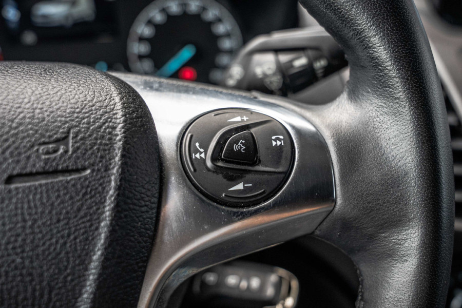 Ford Transit Connect 1.5 EcoBlue L2H1 | 3-Zits | Camera | Carplay | Cruise | PDC | Airco | Trekhaak | Imperiaal