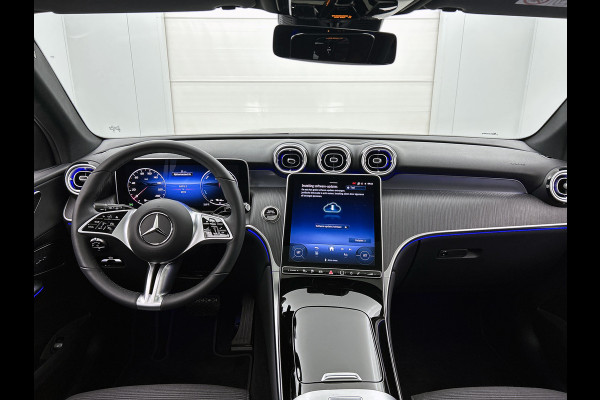 Mercedes-Benz GLC 300 e 4MATIC Plug-In Hybride Panorama Schuif Kanteldak | Trekhaak | Memory voorstoelen | Parkeerpakket met achteruitcamera. Inclusief 24 maanden Mercedes-Benz Certified garantie voor Europa.