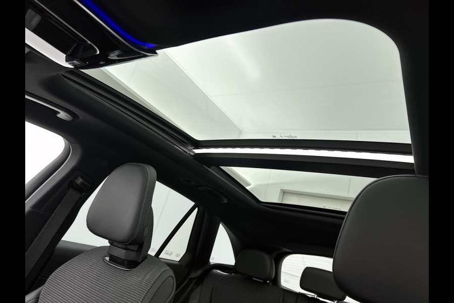 Mercedes-Benz GLC 300 e 4MATIC Plug-In Hybride Panorama Schuif Kanteldak | Trekhaak | Memory voorstoelen | Parkeerpakket met achteruitcamera. Inclusief 24 maanden Mercedes-Benz Certified garantie voor Europa.
