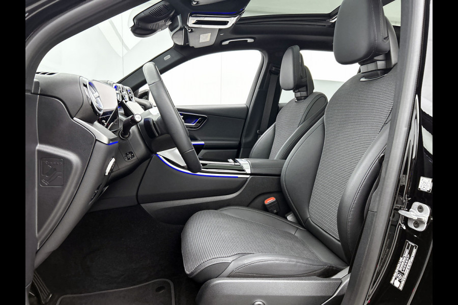 Mercedes-Benz GLC 300 e 4MATIC Plug-In Hybride Panorama Schuif Kanteldak | Trekhaak | Memory voorstoelen | Parkeerpakket met achteruitcamera. Inclusief 24 maanden Mercedes-Benz Certified garantie voor Europa.