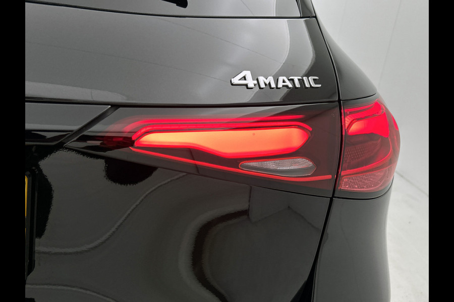 Mercedes-Benz GLC 300 e 4MATIC Plug-In Hybride Panorama Schuif Kanteldak | Trekhaak | Memory voorstoelen | Parkeerpakket met achteruitcamera. Inclusief 24 maanden Mercedes-Benz Certified garantie voor Europa.