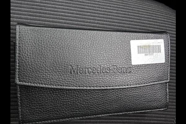Mercedes-Benz GLC 300 e 4MATIC Plug-In Hybride Panorama Schuif Kanteldak | Trekhaak | Memory voorstoelen | Parkeerpakket met achteruitcamera. Inclusief 24 maanden Mercedes-Benz Certified garantie voor Europa.