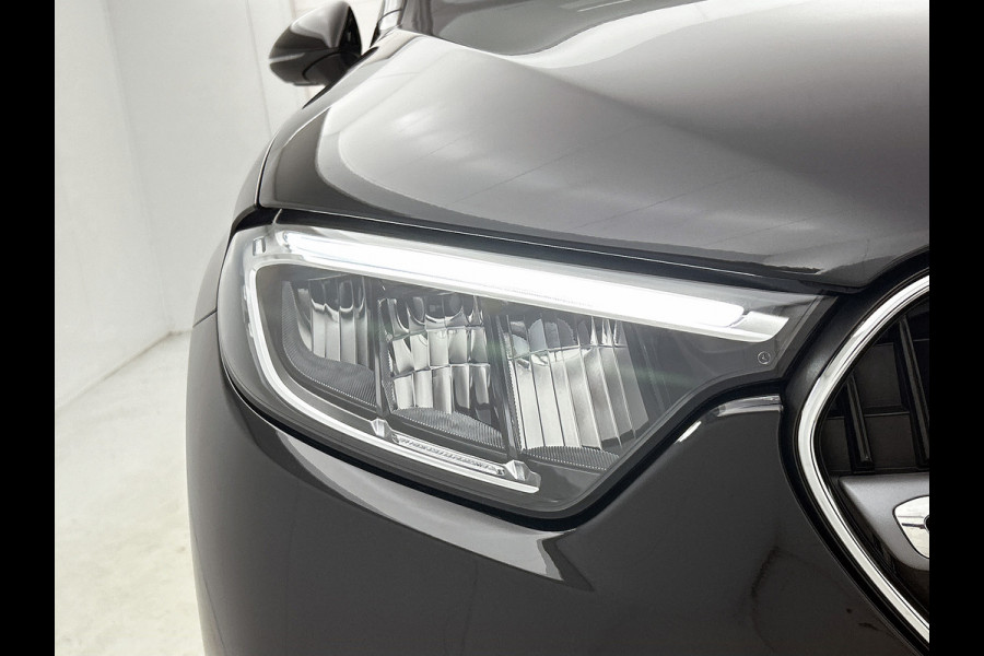 Mercedes-Benz GLC 300 e 4MATIC Plug-In Hybride Panorama Schuif Kanteldak | Trekhaak | Memory voorstoelen | Parkeerpakket met achteruitcamera. Inclusief 24 maanden Mercedes-Benz Certified garantie voor Europa.