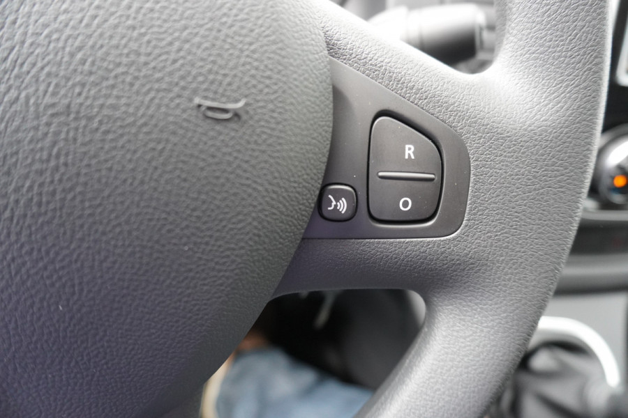 Renault Trafic 2.0 dCi 145PK T29 L2H1 Comfort Automaat Airco | Cruise | Navi | Trekhaak | Airco