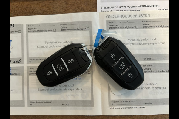 Peugeot 2008 1.2 130pk Allure Navi, Camera, CarPlay, 1e Eigenaar