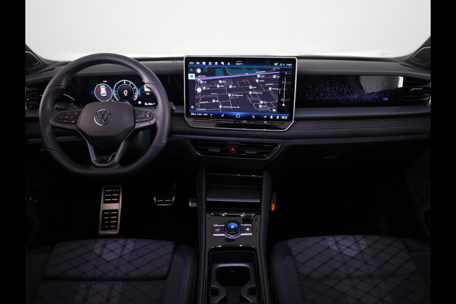 Volkswagen Tayron 1.5 eHybrid R-Line Edition 272 PK | Black & Style pakket | wegklapbare trekhaak | Harman kardon audio | panoramadak