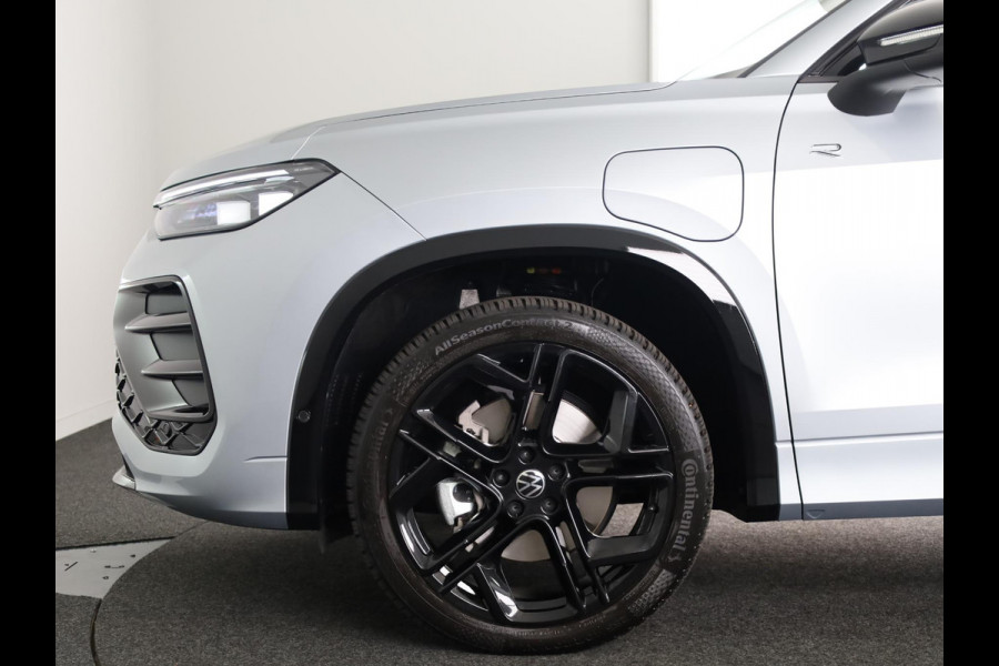 Volkswagen Tayron 1.5 eHybrid R-Line Edition 272 PK | Black & Style pakket | wegklapbare trekhaak | Harman kardon audio | panoramadak