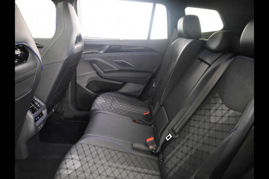 Volkswagen Tayron 1.5 eHybrid R-Line Edition 272 PK | Black & Style pakket | wegklapbare trekhaak | Harman kardon audio | panoramadak