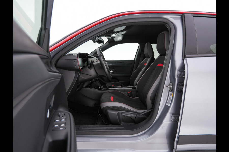Opel Mokka Electric Level 4 50 kWh [3-Fase-11kW] {SoH-95%} (INCL.BTW) Aut. *HEATPUMP | LEATHER-FABRIC | DIGI-COCKPIT | FULL-LED | CAMERA | COMFORTSEATS | KEYLESS | DAB+ | ECC | CRUISE | 17''ALU*