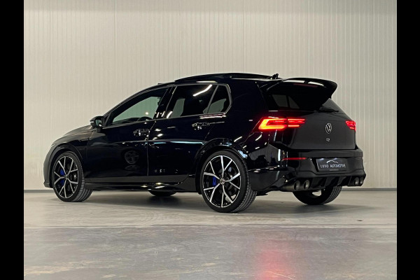 Volkswagen Golf 2.0 TSI R 4Motion | AKRAPOVIC | PANO | LEDER | IQ LIGHTS | MEMORY
