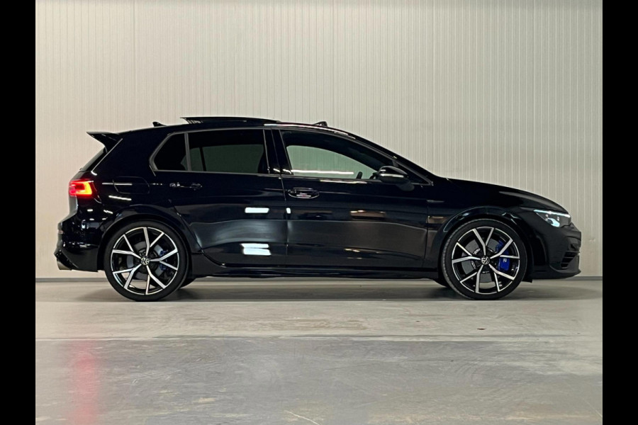 Volkswagen Golf 2.0 TSI R 4Motion | AKRAPOVIC | PANO | LEDER | IQ LIGHTS | MEMORY
