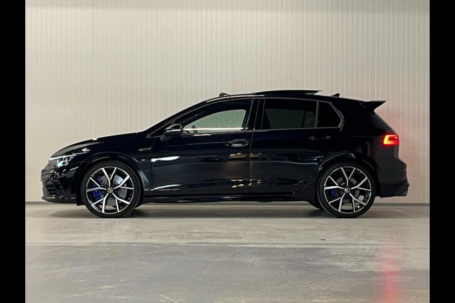 Volkswagen Golf 2.0 TSI R 4Motion | AKRAPOVIC | PANO | LEDER | IQ LIGHTS | MEMORY
