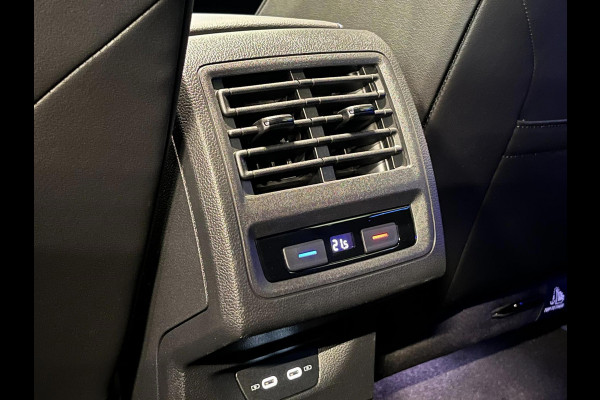 Volkswagen Golf 2.0 TSI R 4Motion | AKRAPOVIC | PANO | LEDER | IQ LIGHTS | MEMORY