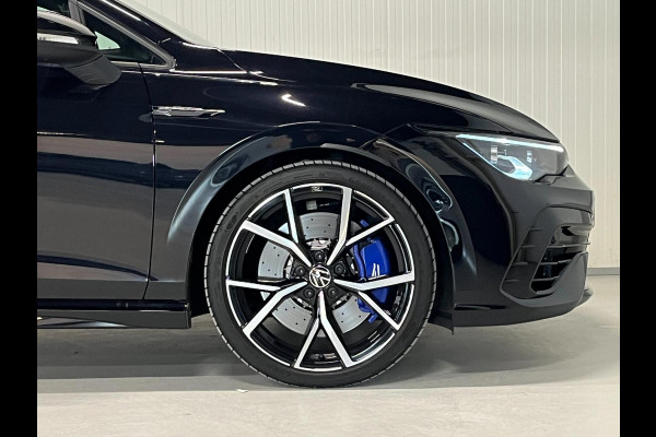 Volkswagen Golf 2.0 TSI R 4Motion | AKRAPOVIC | PANO | LEDER | IQ LIGHTS | MEMORY