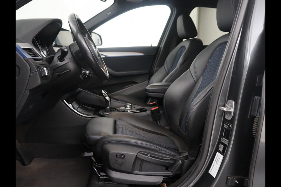 BMW X1 sDrive18i High Executive M-sport | Head-up | Half Leder | Adaptive cruise | Full LED | Climate control | Stoelverwarming | Navigatie | Park assist | Camera |