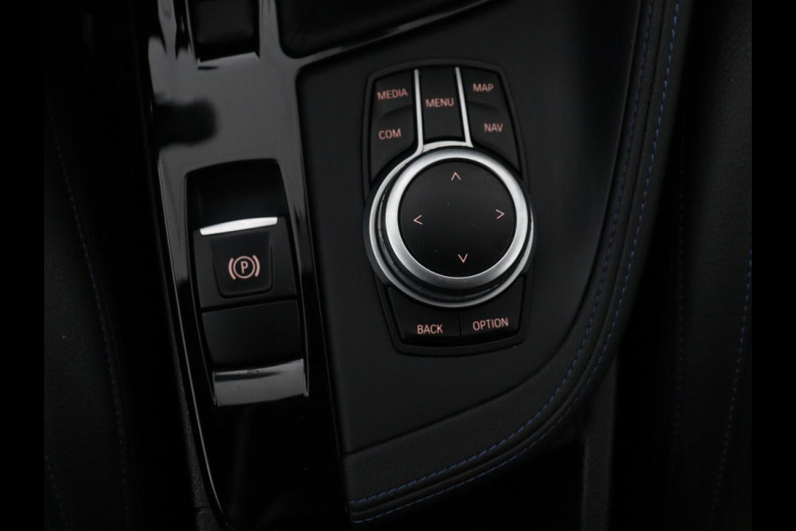 BMW X1 sDrive18i High Executive M-sport | Head-up | Half Leder | Adaptive cruise | Full LED | Climate control | Stoelverwarming | Navigatie | Park assist | Camera |