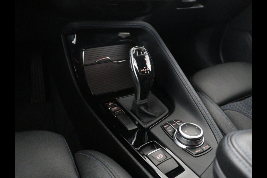 BMW X1 sDrive18i High Executive M-sport | Head-up | Half Leder | Adaptive cruise | Full LED | Climate control | Stoelverwarming | Navigatie | Park assist | Camera |