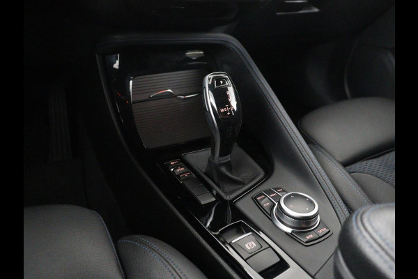 BMW X1 sDrive18i High Executive M-sport | Head-up | Half Leder | Adaptive cruise | Full LED | Climate control | Stoelverwarming | Navigatie | Park assist | Camera |