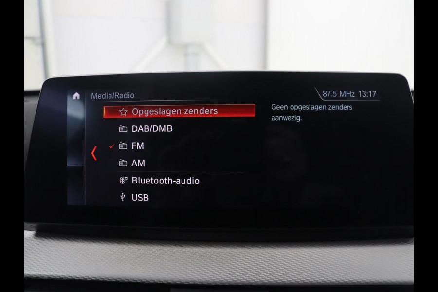 BMW X1 sDrive18i High Executive M-sport | Head-up | Half Leder | Adaptive cruise | Full LED | Climate control | Stoelverwarming | Navigatie | Park assist | Camera |