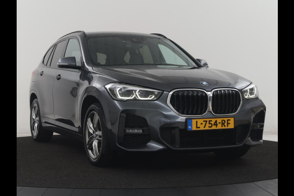 BMW X1 sDrive18i High Executive M-sport | Head-up | Half Leder | Adaptive cruise | Full LED | Climate control | Stoelverwarming | Navigatie | Park assist | Camera |