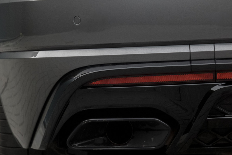 Volkswagen Touareg 3.0 TSi eHybrid 4MOTION R | Panoramadak | Luchtvering | 360°| HUD | Stoelverwarming & -ventilatie