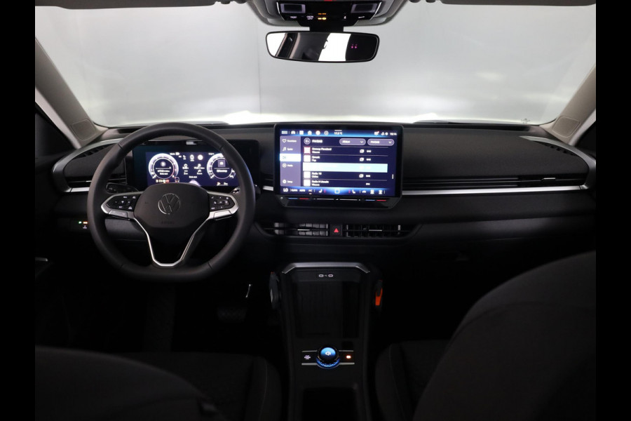 Volkswagen T-Roc Limited Edition 1.5 eTSI 85 kW / 116 PK SUV 7 vers Achteruitrijcamera | Stoelverwarming | Carplay