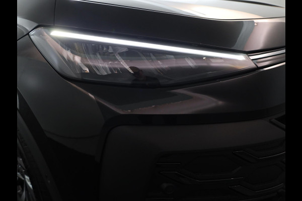 Volkswagen T-Roc Limited Edition 1.5 eTSI 85 kW / 116 PK SUV 7 vers Achteruitrijcamera | Stoelverwarming | Carplay