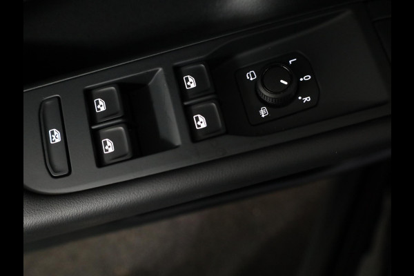 Volkswagen T-Roc Limited Edition 1.5 eTSI 85 kW / 116 PK SUV 7 vers Achteruitrijcamera | Stoelverwarming | Carplay