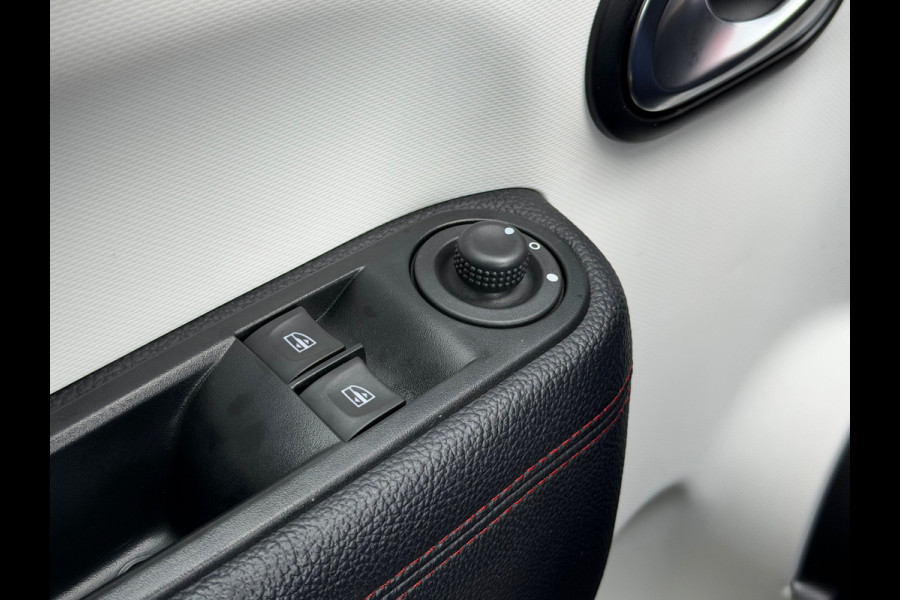 Renault Twingo 0.9 TCe Intens Half-leder|Cruise|Carplay|Camera|Stoelverwarming|LMV