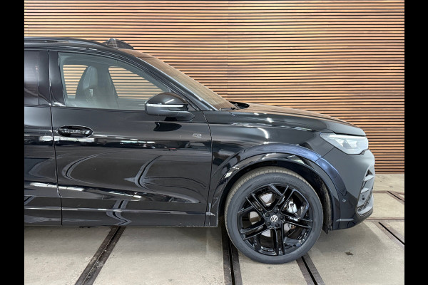 Volkswagen Tiguan 1.5 eHybrid R-Line Black Edition | garantie tot 2030| 272PK | PANO | Full Matrix-LED | Discover PRO MAX|Trekhaak