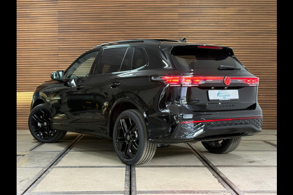 Volkswagen Tiguan 1.5 eHybrid R-Line Black Edition | garantie tot 2030| 272PK | PANO | Full Matrix-LED | Discover PRO MAX|Trekhaak