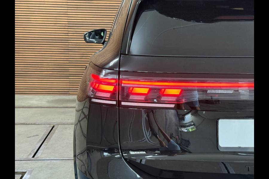 Volkswagen Tiguan 1.5 eHybrid R-Line Black Edition | garantie tot 2030| 272PK | PANO | Full Matrix-LED | Discover PRO MAX|Trekhaak