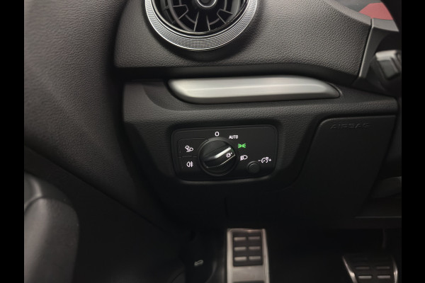 Audi A3 Sportback 35 TFSI S-Line Edition MHEV Aut. *PANO | LEATHER-FABRIC | LED-LIGHTS | DIGI-COCKPIT | NAVI-FULLMAP | HEATED-SPORTSEATS | PRIVACY-GLASS | ECC | PDC | CRUISE | 18''ALU*