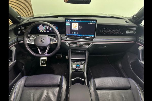 Volkswagen Tiguan 1.5 eHybrid R-Line Black Edition | 272PK | Garantie tot 2030 | H/K Sound | IQ.Light HD | Pano | Trekhaak | Leder