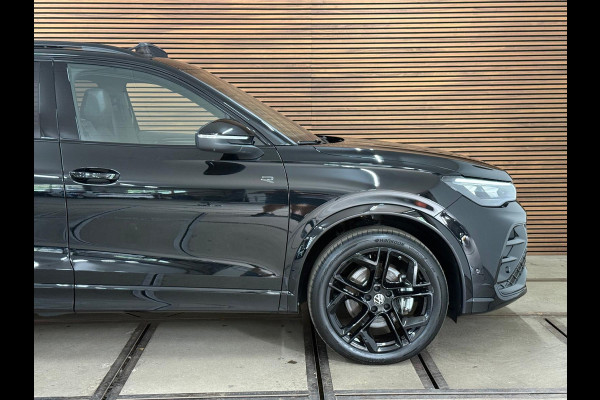 Volkswagen Tiguan 1.5 eHybrid R-Line Black Edition | 272PK | Garantie tot 2030 | H/K Sound | IQ.Light HD | Pano | Trekhaak | Leder