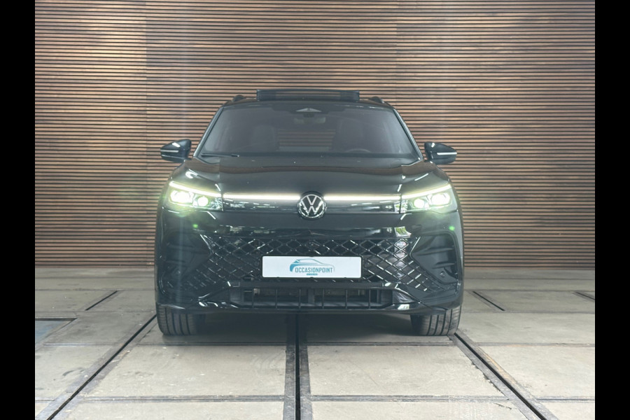 Volkswagen Tiguan 1.5 eHybrid R-Line Black Edition | 272PK | Garantie tot 2030 | H/K Sound | IQ.Light HD | Pano | Trekhaak | Leder