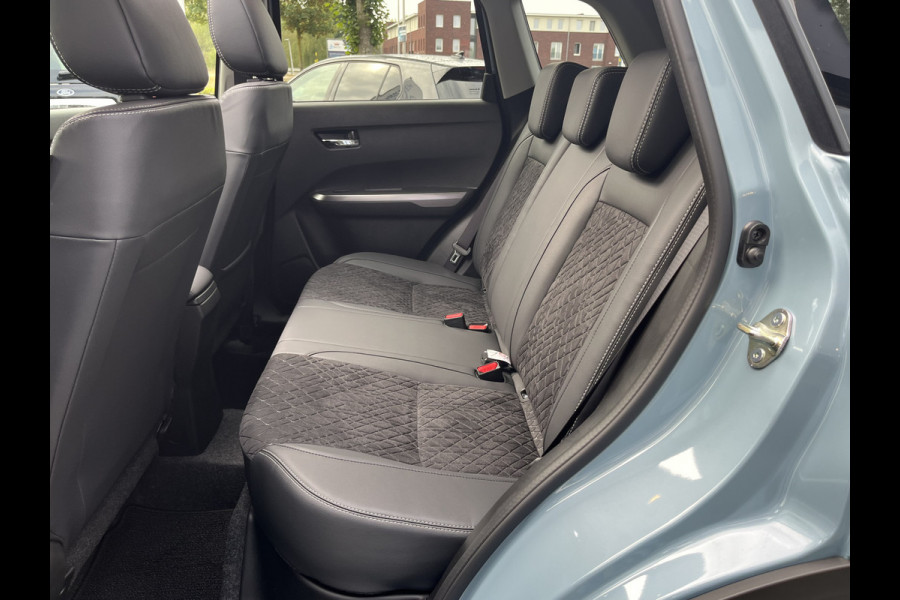 Suzuki Vitara 1.4 Boosterjet Smart Hybrid Style | €2.000,- voordeel | Uit voorraad leverbaar | 0886 | Pano | Adapt. Cruise | Camera | Dodehoek | Rijstrook | Stoelverwarming | etc. etc.