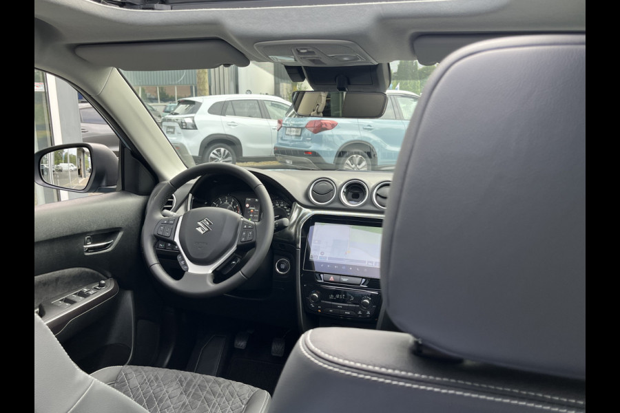 Suzuki Vitara 1.4 Boosterjet Smart Hybrid Style | €2.000,- voordeel | Uit voorraad leverbaar | 0886 | Pano | Adapt. Cruise | Camera | Dodehoek | Rijstrook | Stoelverwarming | etc. etc.