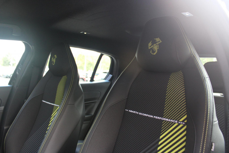 Abarth 600e Abarth Turismo 240PK 54 kWh | "TORSEN" MECHANISCH SPERDIFFERENTIEEL | SABELT SPORT STOELEN | 20" LICHTMETALEN VELGEN ABARTH DESIGN | ABARTH BODYKIT | PARKEERSENSOREN ACHTER | ABARTH REMKLAUWEN | ADAPTIVE CRUISE CONTROL | DRAADLOZE APPLE CARPLAY/ANDROID AUTO | DC SNELLAAD FUNCTIE | KEYLESS START | AUTOMATISCH DIMMENDE BINNENSPIEGEL |