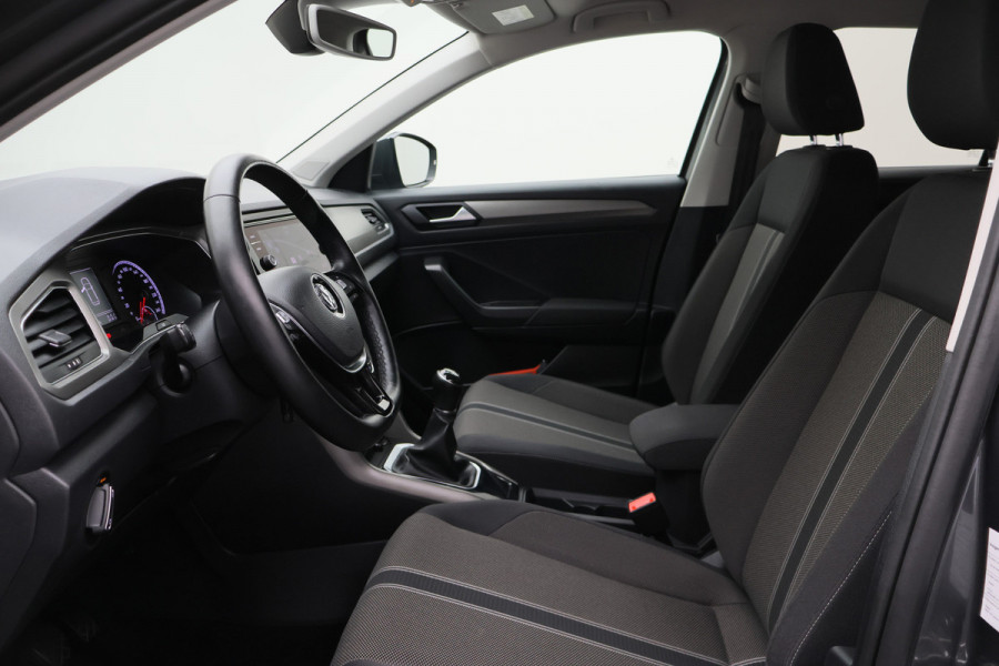 Volkswagen T-Roc 1.0 TSI Style Eerste Eigenaar, ACC, Apple Carplay, Climate, PDC, LED, Trekhaak, 16''