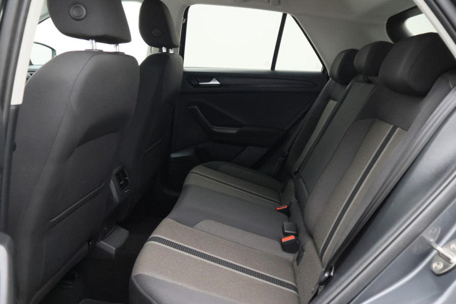 Volkswagen T-Roc 1.0 TSI Style Eerste Eigenaar, ACC, Apple Carplay, Climate, PDC, LED, Trekhaak, 16''