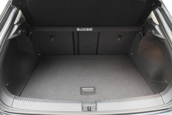 Volkswagen T-Roc 1.0 TSI Style Eerste Eigenaar, ACC, Apple Carplay, Climate, PDC, LED, Trekhaak, 16''