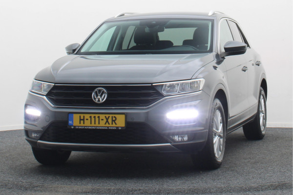 Volkswagen T-Roc 1.0 TSI Style Eerste Eigenaar, ACC, Apple Carplay, Climate, PDC, LED, Trekhaak, 16''