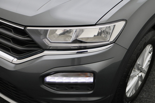 Volkswagen T-Roc 1.0 TSI Style Eerste Eigenaar, ACC, Apple Carplay, Climate, PDC, LED, Trekhaak, 16''