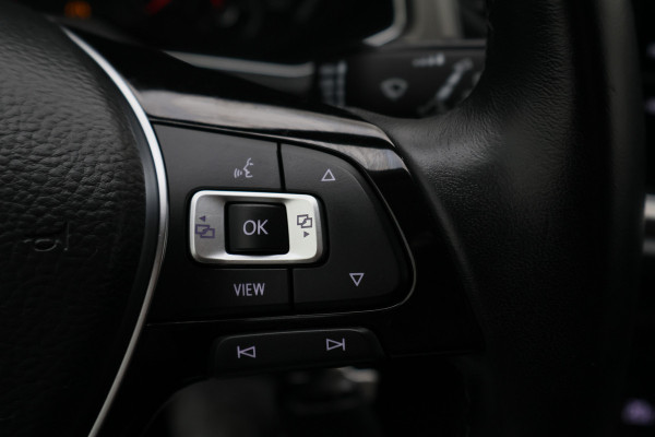 Volkswagen T-Roc 1.0 TSI Style Eerste Eigenaar, ACC, Apple Carplay, Climate, PDC, LED, Trekhaak, 16''