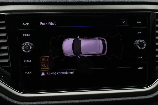 Volkswagen T-Roc 1.0 TSI Style Eerste Eigenaar, ACC, Apple Carplay, Climate, PDC, LED, Trekhaak, 16''