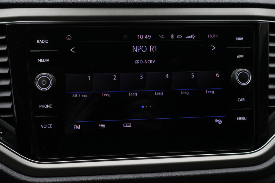 Volkswagen T-Roc 1.0 TSI Style Eerste Eigenaar, ACC, Apple Carplay, Climate, PDC, LED, Trekhaak, 16''