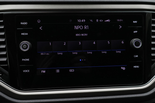 Volkswagen T-Roc 1.0 TSI Style Eerste Eigenaar, ACC, Apple Carplay, Climate, PDC, LED, Trekhaak, 16''